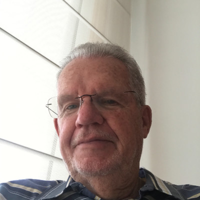 Lloyd T Berg